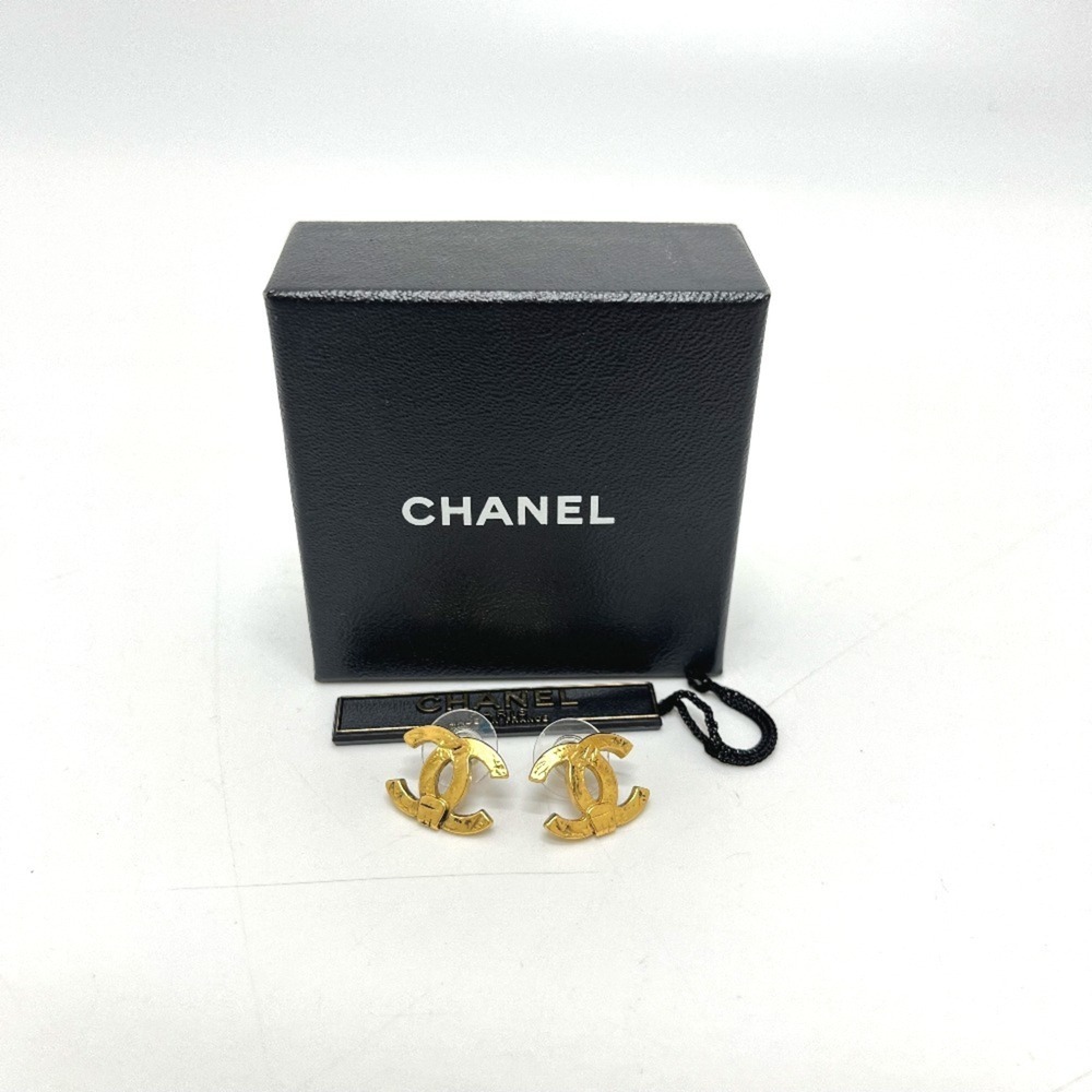 CHANEL Gold Logo Earrings - Picture 5 of 5